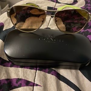 Coach aviator sunglasses woman’s